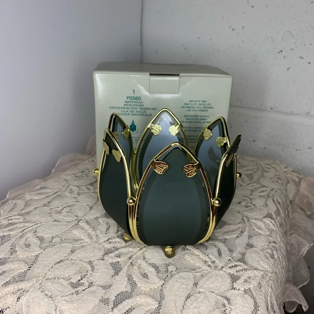 ❌SOLD🪷Partylite Waterlily Tealight Candle Holder - Picture 3 of 8
